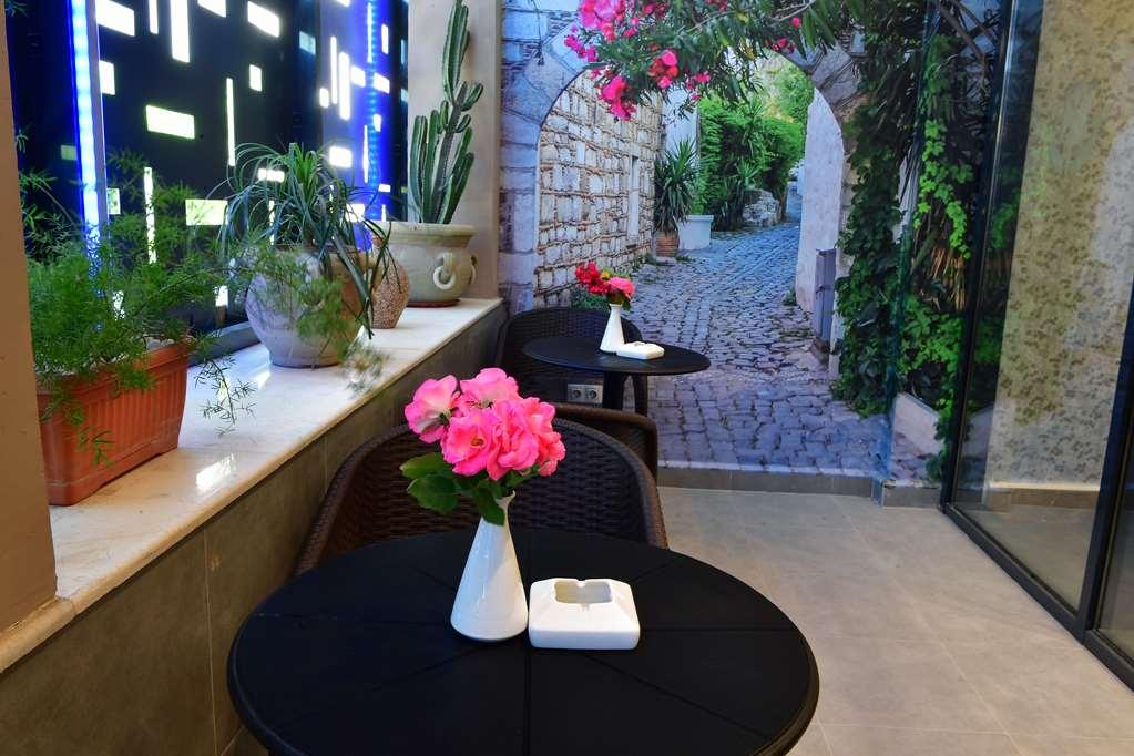 Tulip Inn Naya 알제 레스토랑 사진