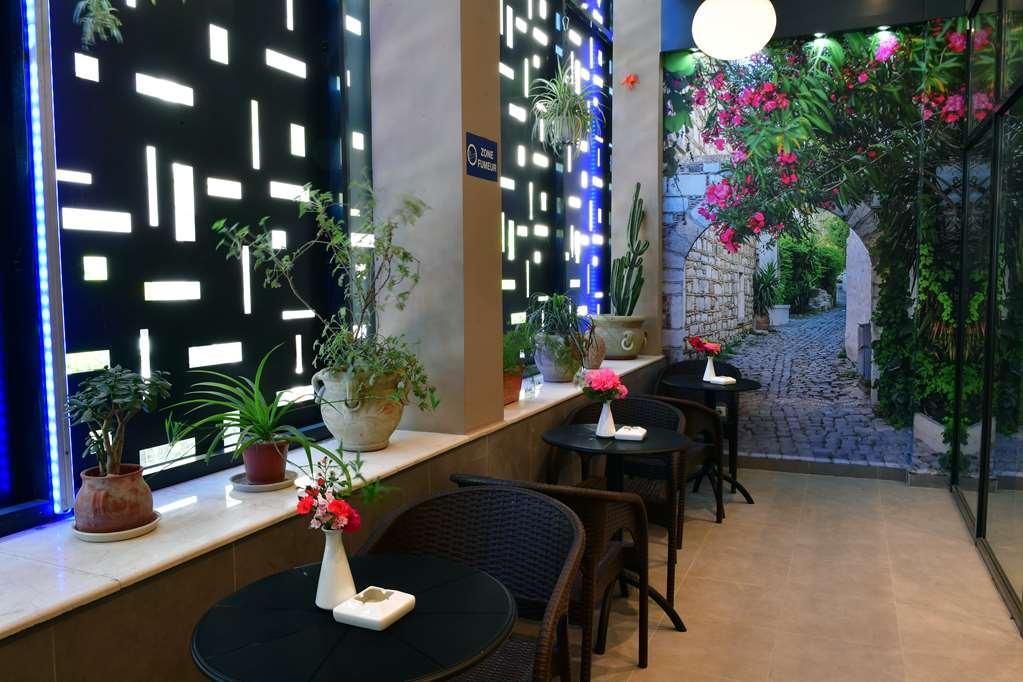Tulip Inn Naya 알제 레스토랑 사진